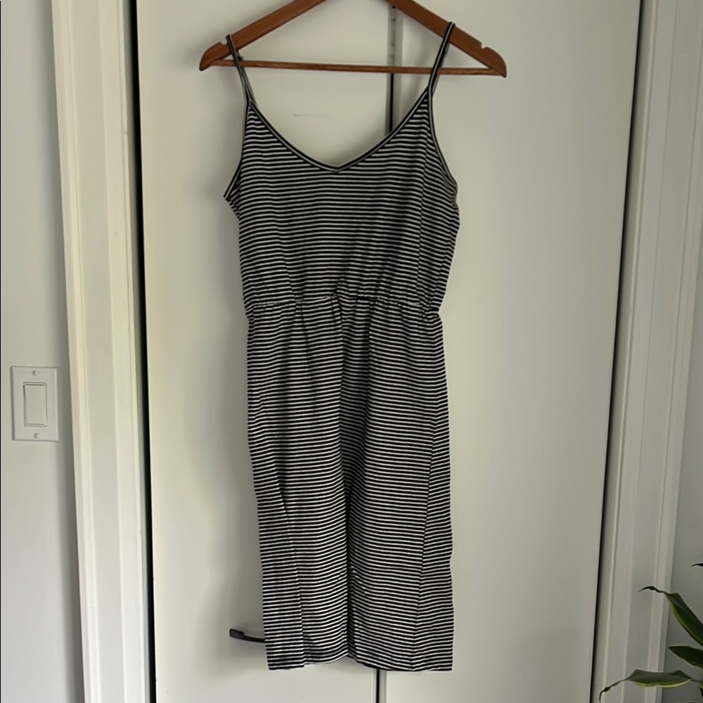 Noisy may black & white Sleeveless Spaghetti Strap Sundress